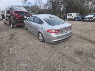 2015 Ford Fusion SE - Exterior Rear Left Corner Image